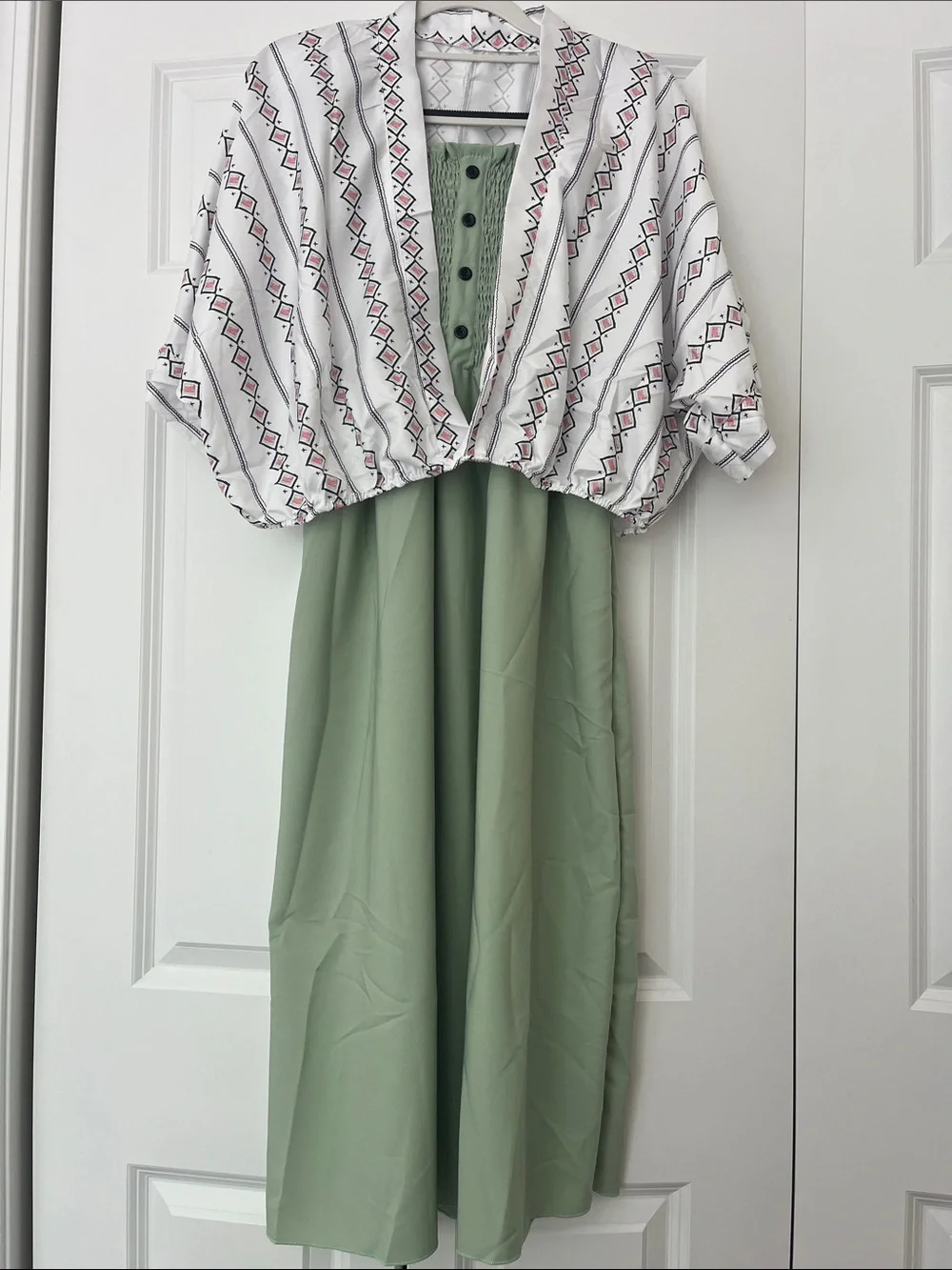 Green Button-Front Midi Dress with Patterned White Shrug
